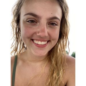 Meet your Posher, Eva